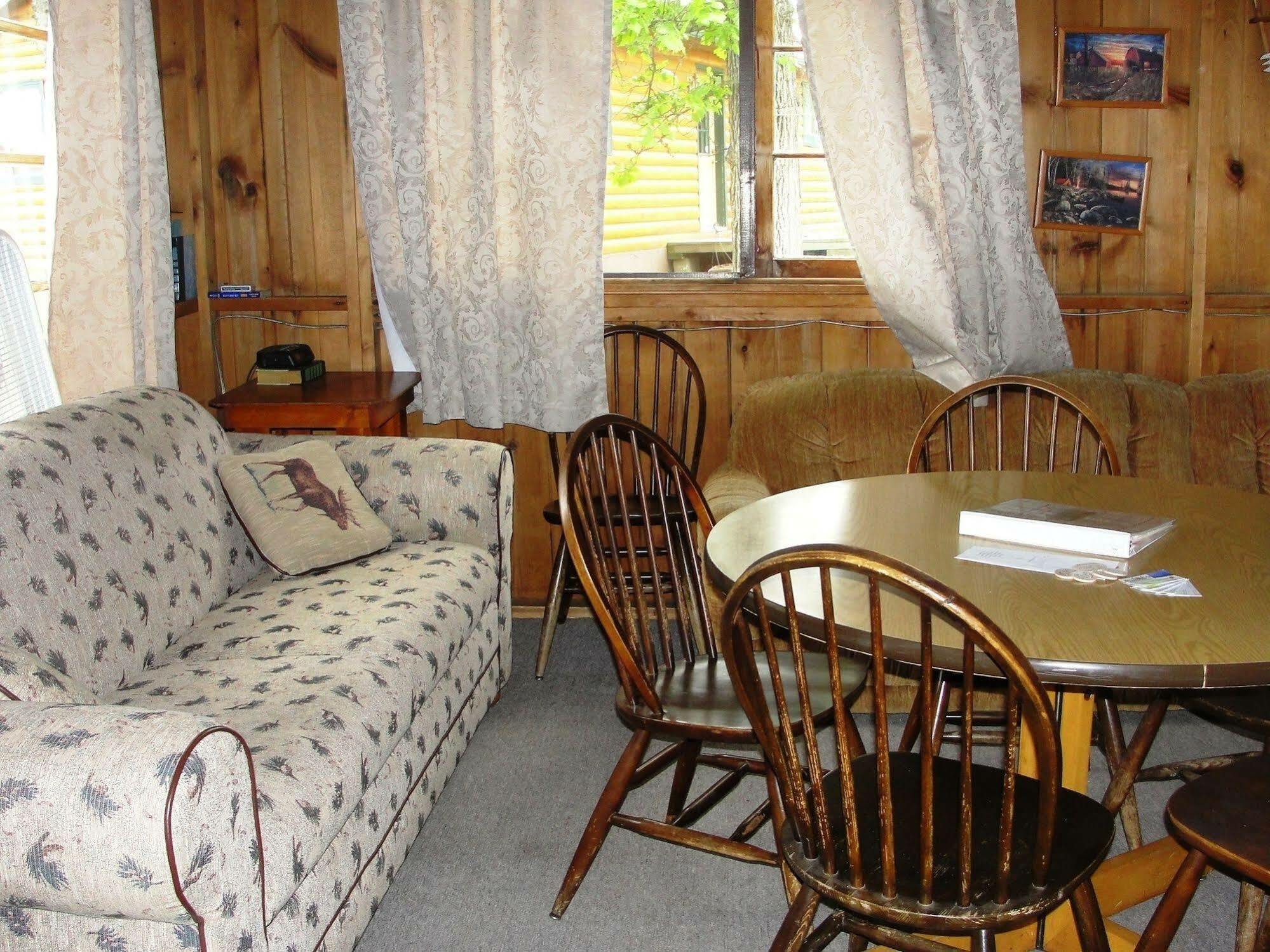 Pine Point Lodge Resort & Motel Crane Lake Bagian luar foto
