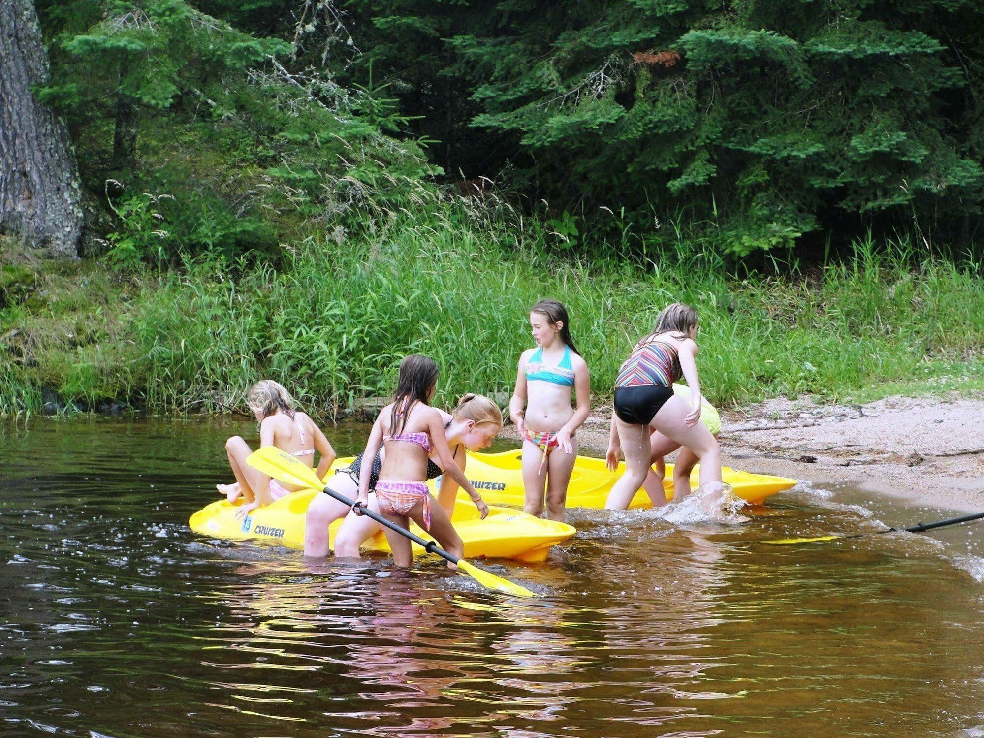 Pine Point Lodge Resort & Motel Crane Lake Bagian luar foto